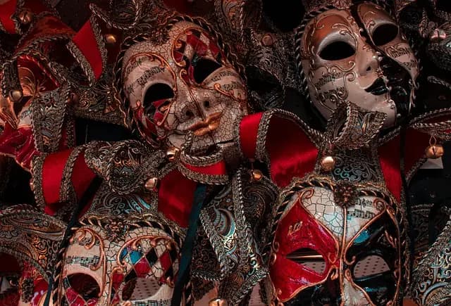 Guida alle Feste Tradizionali in Italia: Un Viaggio tra Culture e Tradizioni