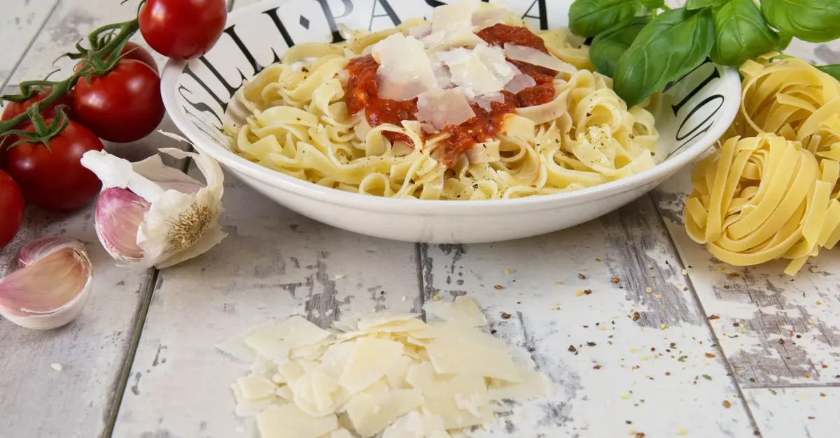 Evasioni Culinarie in Italia: 10 Piatti da Assaporare