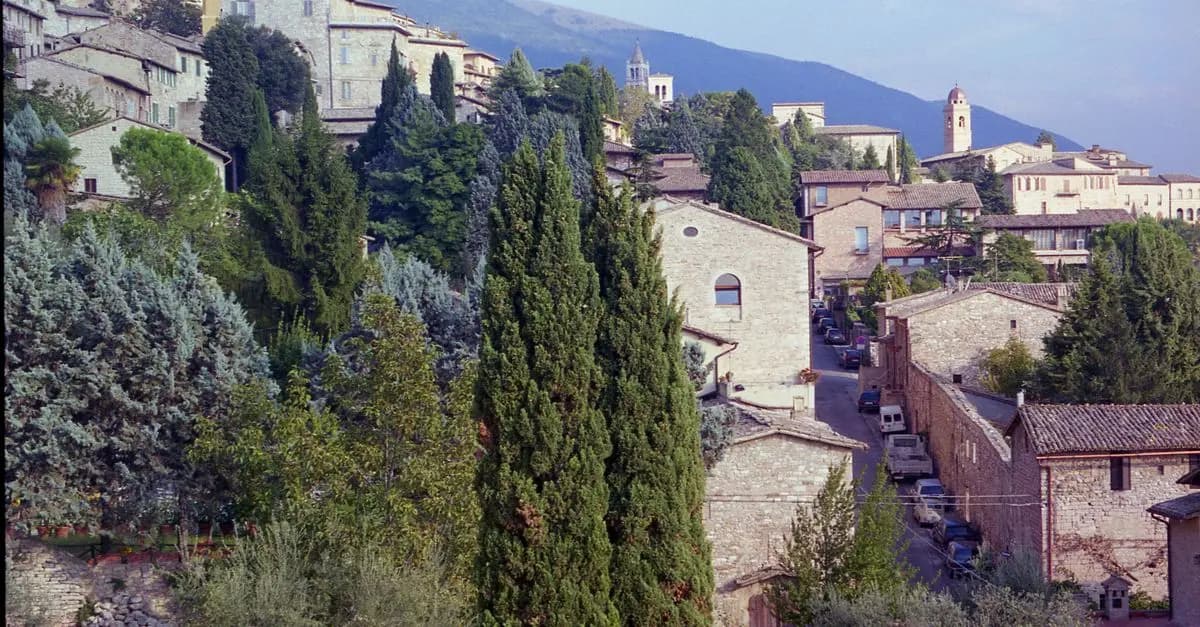 Fuga nei Borghi: Dove Trovare la Magia dell'Italia